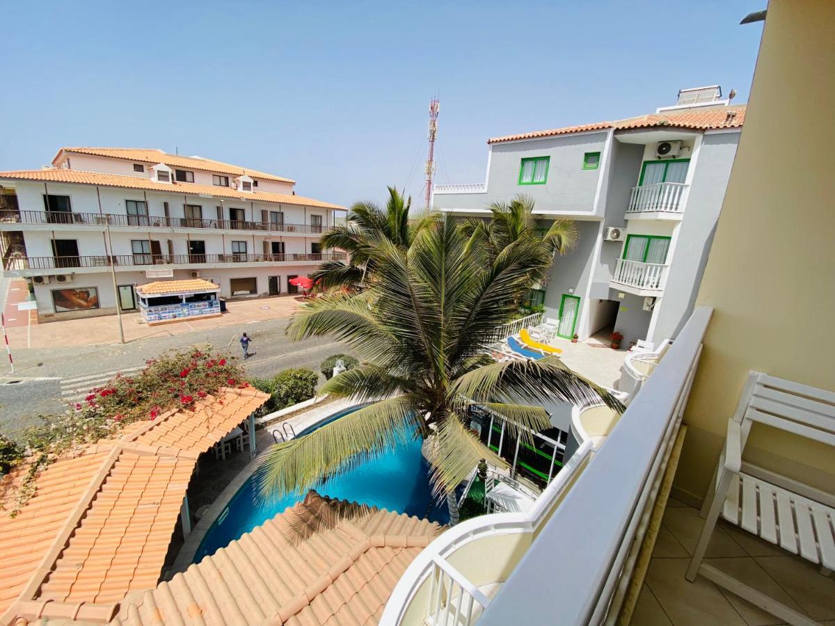 Aparthotel Nhaterra Santa Maria Extérieur photo