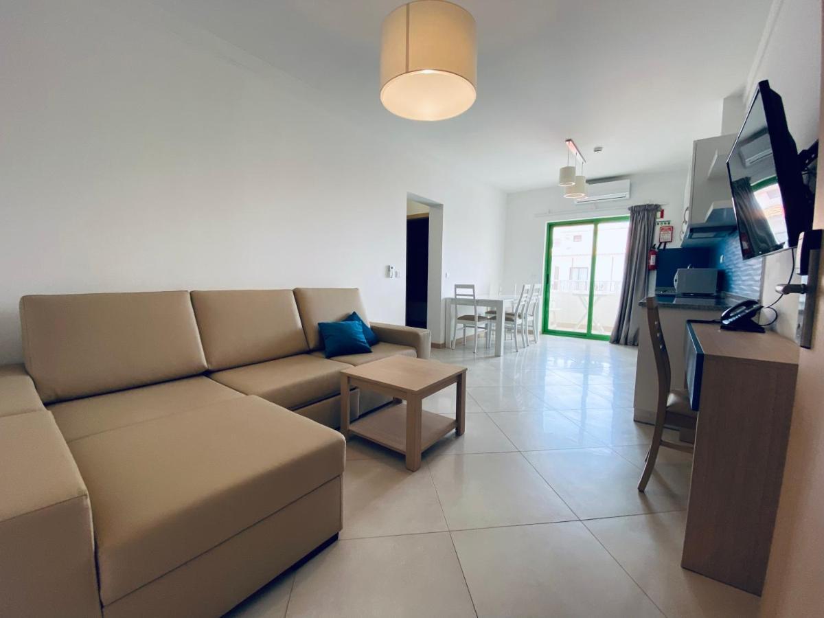 Aparthotel Nhaterra Santa Maria Extérieur photo