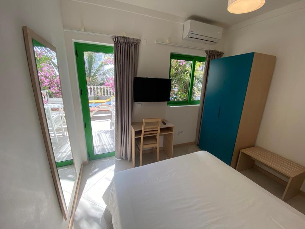Aparthotel Nhaterra Santa Maria Extérieur photo